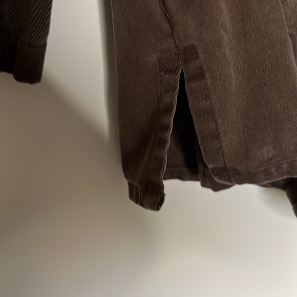 L.L. Bean Brown Button Down Long Sleeve Shirt Size Medium Petite - Picture 5 of 9